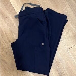 Women’s XS Petite Yola Figs Scrubs